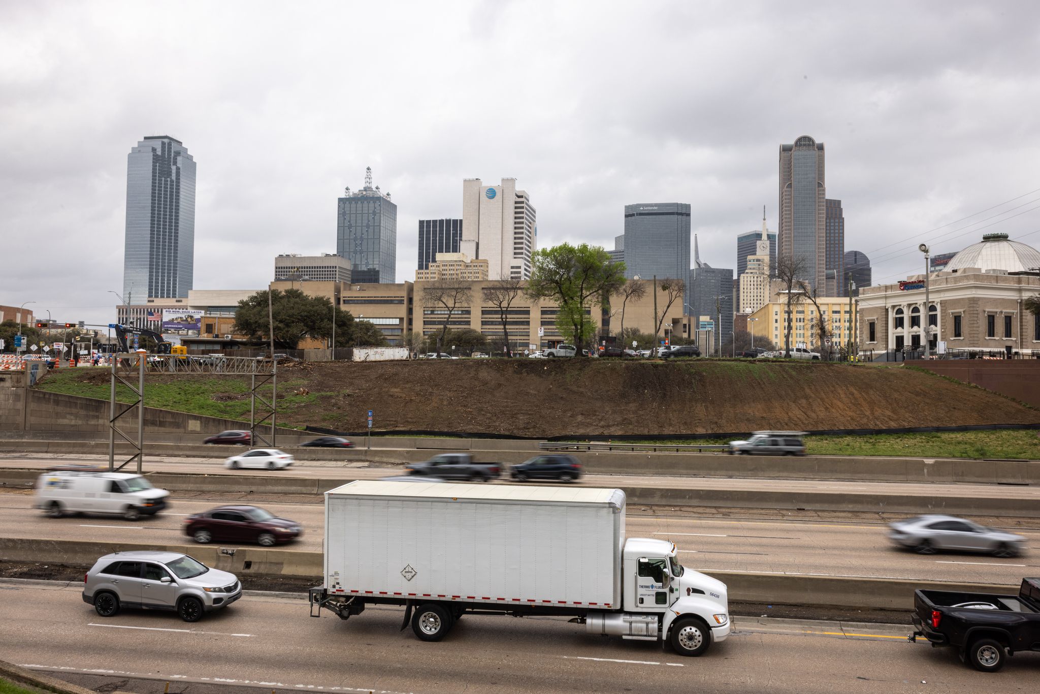 Why do Texans have to display two license plates? Here are 5 traffic laws unique to Texas
